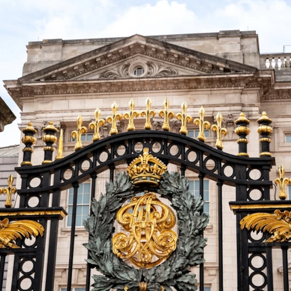 The gates of Buckingham Palace, full of golden decorations