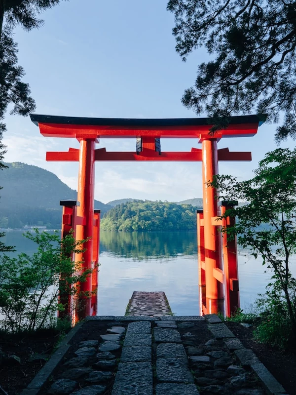 Actividades Templo rojo en el lago Hakone