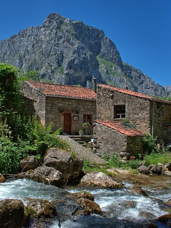 El pueblo de Bulnes en el parque nacional de Picos de Europa